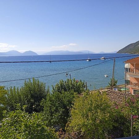 Altina Sea View Apartments 瓦西利基 外观 照片
