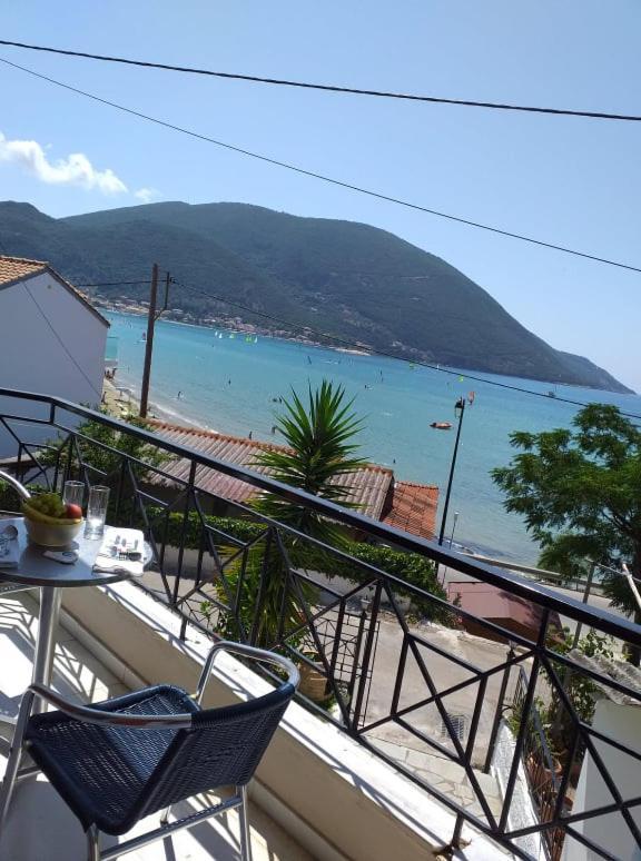 Altina Sea View Apartments 瓦西利基 外观 照片